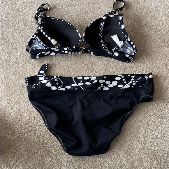 Turquoise bikini - Picture 3 of 5